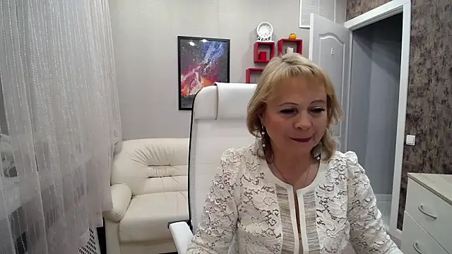 Milla Cutie18 online show from November 12, 5:30 am