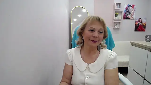 Milla Cutie18 online show from February 3, 6:40 am