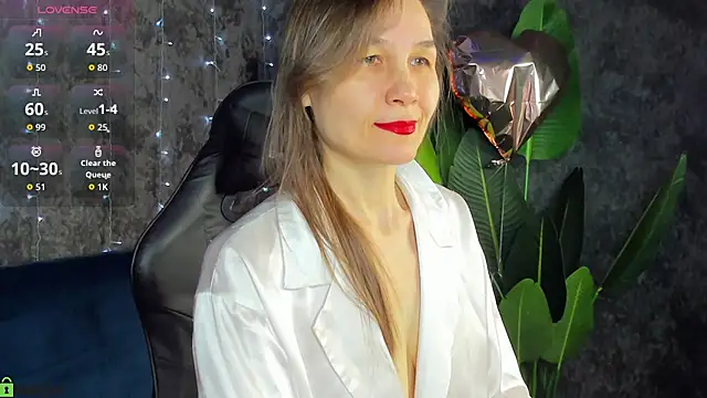 Lillian White online show from February 24, 1:03 am