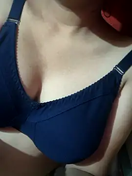 Snapshot of Shwetapgk chatting on March 19, 9:38 am Shwetapgk online show from March 19, 9:38 am