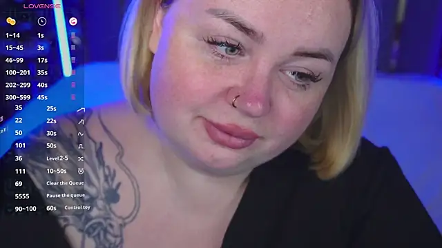 Snapshot of ZaraReignn chatting on December 16, 8:36 pm ZaraReignn online show from December 16, 8:36 pm