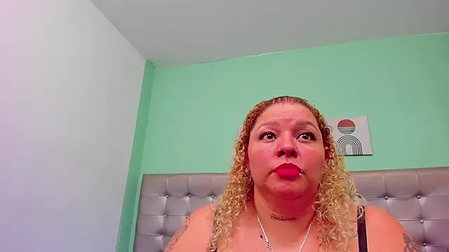 selena castillo online show from February 13, 4:11 am