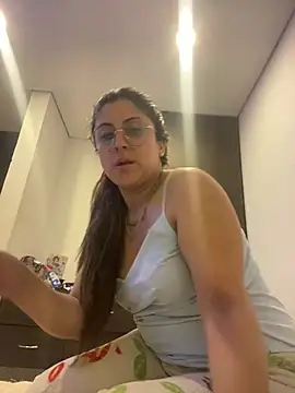 girl anni online show from January 31, 3:22 pm