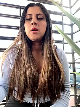 girl anni online show from February 7, 9:37 pm