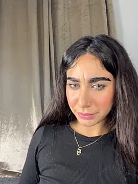 Snapshot of Meryem_Queen chatting on March 29, 8:20 pm Meryem Queen online show from March 29, 8:20 pm