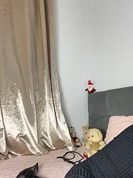 Snapshot of Meryem_Queen chatting on March 31, 9:59 pm Meryem Queen online show from March 31, 9:59 pm