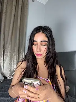 Snapshot of Meryem_Queen chatting on April 10, 12:16 am Meryem Queen online show from April 10, 12:16 am