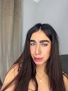 Snapshot of Meryem_Queen chatting on May 17, 8:27 pm Meryem Queen online show from May 17, 8:27 pm