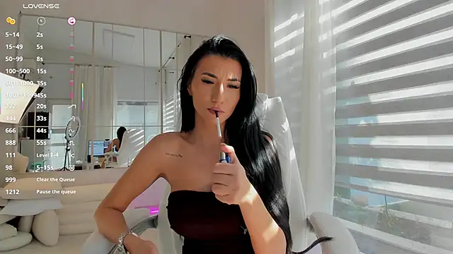 Snapshot of missdiamond_ chatting on October 30, 8:16 am missdiamond online show from October 30, 8:16 am