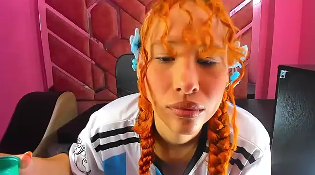 Nami Curls online show from March 3, 6:22 pm