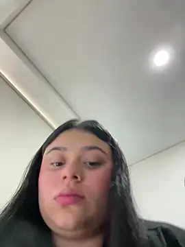 alissonfernandez  online show from March 15, 8:43 pm