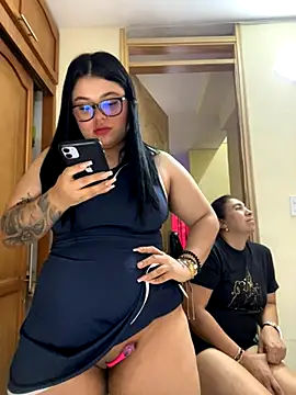 alissonfernandez  online show from November 12, 1:00 pm