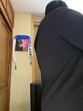 alissonfernandez  online show from December 21, 4:58 pm