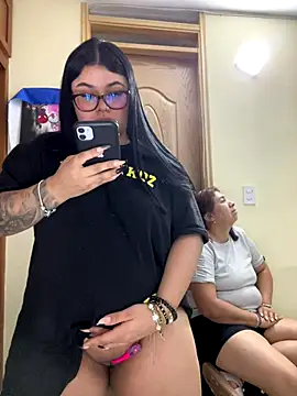 alissonfernandez  online show from January 9, 2:14 am