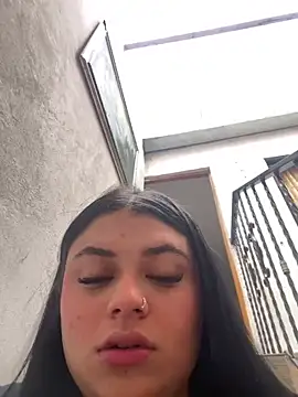 Snapshot of alissonfernandez_ chatting on May 21, 5:31 pm alissonfernandez online show from May 21, 5:31 pm