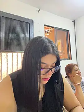 Snapshot of alissonfernandez_ chatting on June 26, 7:29 pm alissonfernandez online show from June 26, 7:29 pm