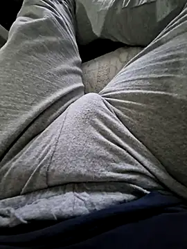 Snapshot of HardWolf2024 chatting on October 13, 8:42 pm HardWolf2024 online show from October 13, 8:42 pm