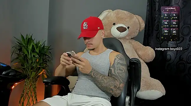 Snapshot of boyc022_ chatting on February 21, 12:28 pm boyc022 online show from February 21, 12:28 pm