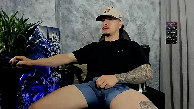 Snapshot of boyc022_ chatting on November 16, 1:28 pm boyc022 online show from November 16, 1:28 pm