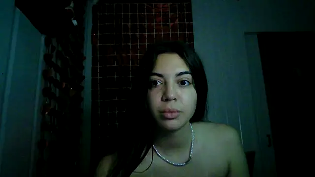 Snapshot of isabella048 chatting on October 7, 5:04 am isabella048 online show from October 7, 5:04 am