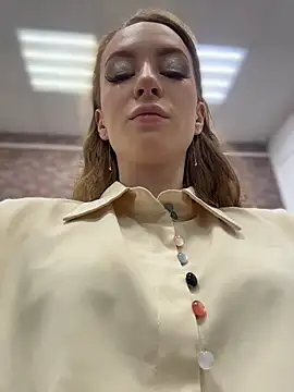  AngelMoon  online show from December 15, 3:11 am