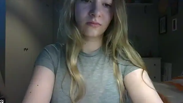 Snapshot of ROSIEx_sweet chatting on June 8, 6:47 am ROSIEx sweet online show from June 8, 6:47 am