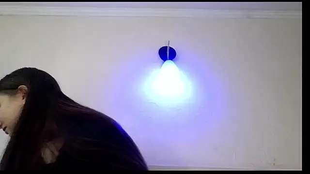 Snapshot of kila_lo chatting on February 16, 2:10 pm kila lo online show from February 16, 2:10 pm