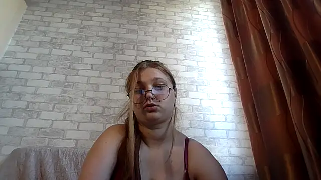 kila lo online show from March 7, 2:14 pm