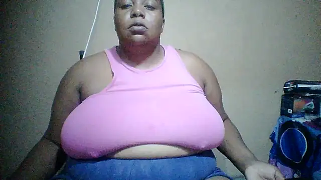 bustyboobs6 online show from February 24, 5:33 pm