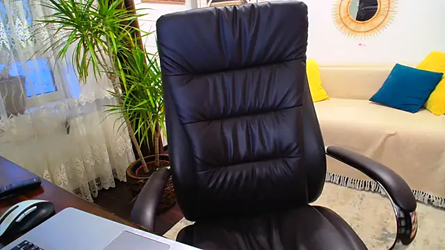 AmashaSiri online show from February 6, 3:09 pm