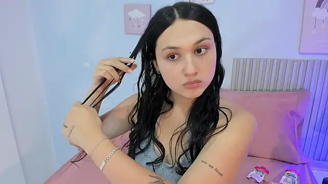 lana boomer online show from June 19, 8:01 pm