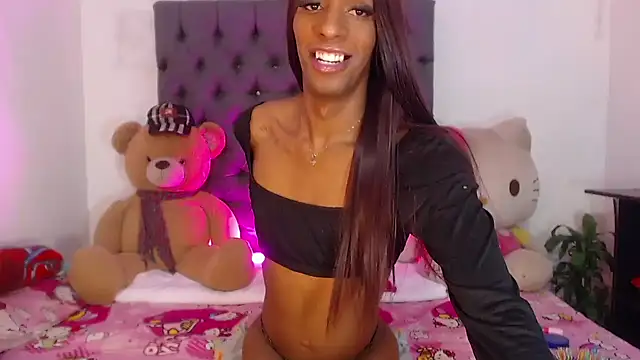 Snapshot of lucianadolll chatting on June 5, 4:56 pm lucianadolll online show from June 5, 4:56 pm