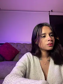 Snapshot of alessia_iris19 chatting on February 24, 4:16 am alessia iris19 online show from February 24, 4:16 am