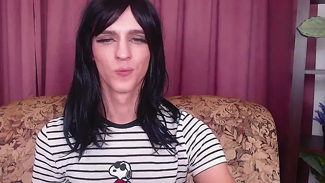 Snapshot of _CRYSTAL_tgirl chatting on December 5, 6:22 pm CRYSTAL tgirl online show from December 5, 6:22 pm