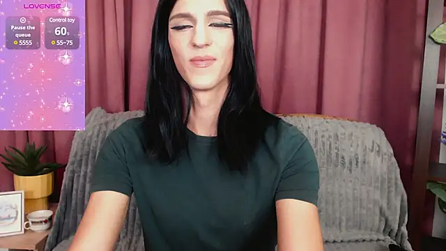 Snapshot of _CRYSTAL_tgirl chatting on December 12, 12:33 pm CRYSTAL tgirl online show from December 12, 12:33 pm