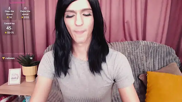 Snapshot of _CRYSTAL_tgirl chatting on December 20, 3:42 pm CRYSTAL tgirl online show from December 20, 3:42 pm