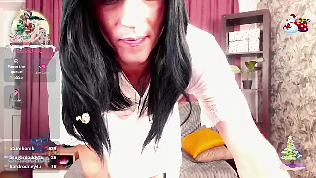 Snapshot of _CRYSTAL_tgirl chatting on December 25, 6:30 pm CRYSTAL tgirl online show from December 25, 6:30 pm