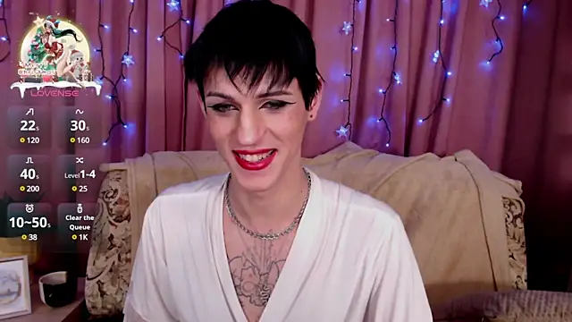 Snapshot of _CRYSTAL_tgirl chatting on February 2, 12:09 am CRYSTAL tgirl online show from February 2, 12:09 am