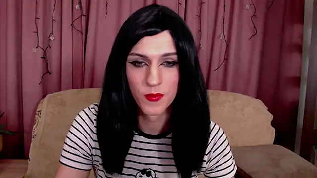 Snapshot of _CRYSTAL_tgirl chatting on February 5, 8:46 pm CRYSTAL tgirl online show from February 5, 8:46 pm