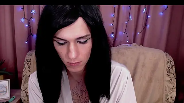 Snapshot of _CRYSTAL_tgirl chatting on February 9, 3:00 am CRYSTAL tgirl online show from February 9, 3:00 am