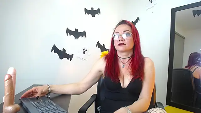 Lupiita223 online show from October 31, 1:01 pm