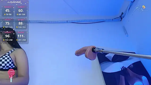 ViolettBrowns online show from March 14, 1:05 pm