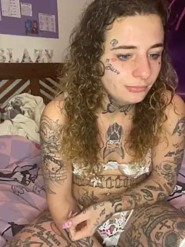 Snapshot of BlazyKitsune- chatting on February 2, 11:30 am BlazyKitsune- online show from February 2, 11:30 am