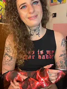 Snapshot of BlazyKitsune- chatting on February 21, 3:32 pm BlazyKitsune- online show from February 21, 3:32 pm