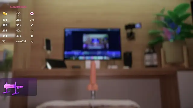 lana kane  online show from October 12, 5:45 pm