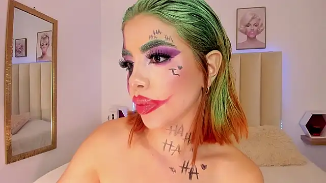 Snapshot of Catvalentine_ chatting on November 1, 1:51 am Catvalentine online show from November 1, 1:51 am