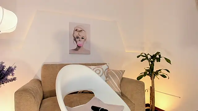 Catvalentine  online show from February 21, 8:48 am