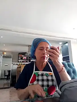 Snapshot of MARYQUANT chatting on October 2, 3:19 pm MARYQUANT online show from October 2, 3:19 pm