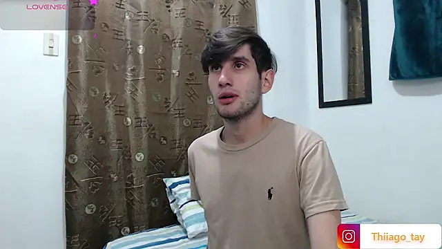 Snapshot of Thhiago_tay chatting on November 6, 7:48 pm Thhiago tay online show from November 6, 7:48 pm