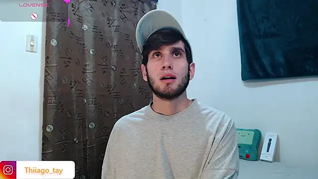 Snapshot of Thhiago_tay chatting on December 5, 6:26 pm Thhiago tay online show from December 5, 6:26 pm